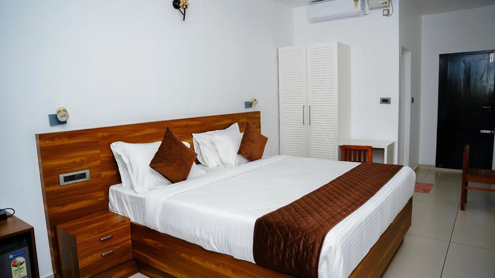 Manthra Lake View Homestay Alappuzha