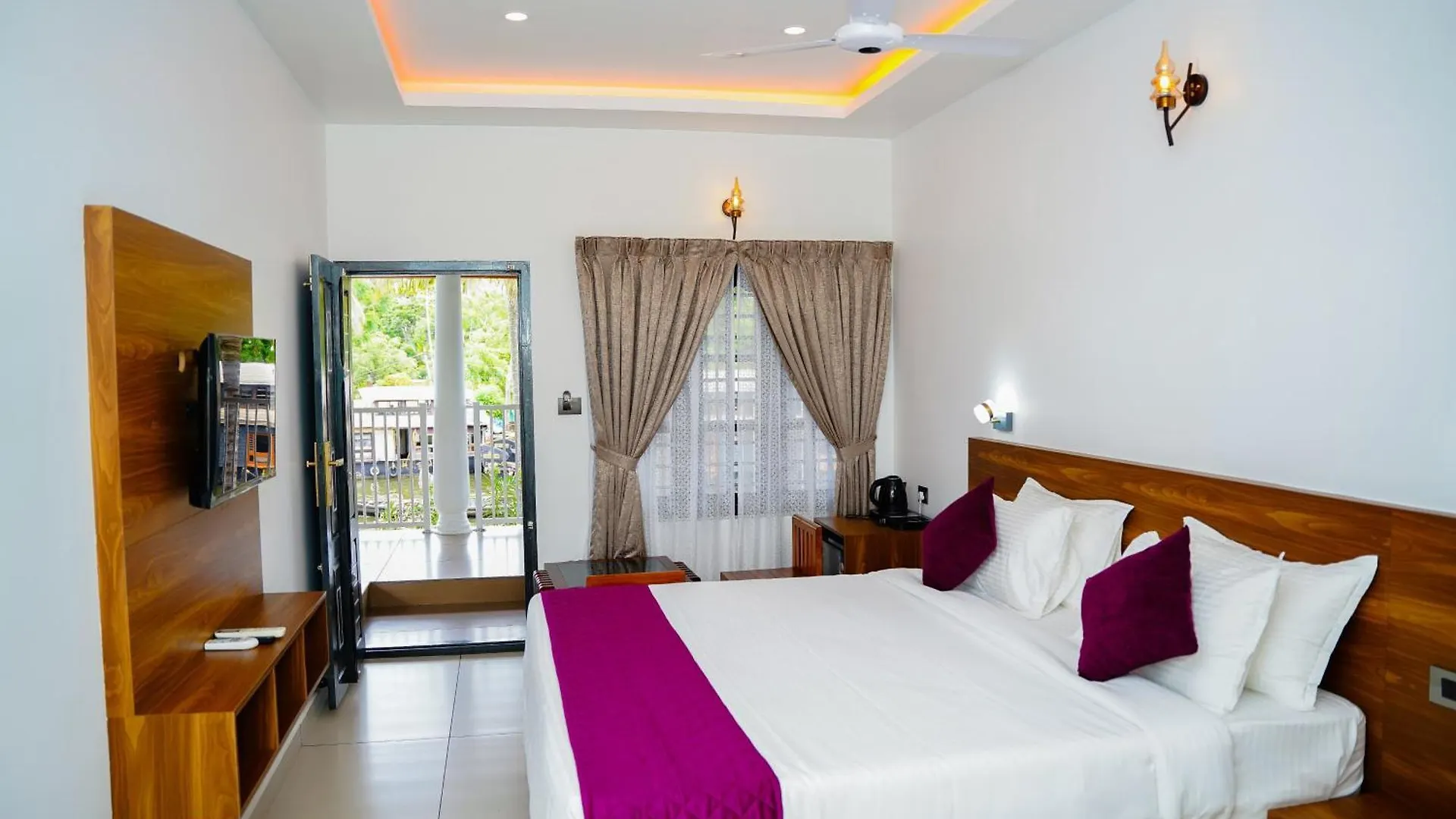 Manthra Lake View Homestay Alappuzha
