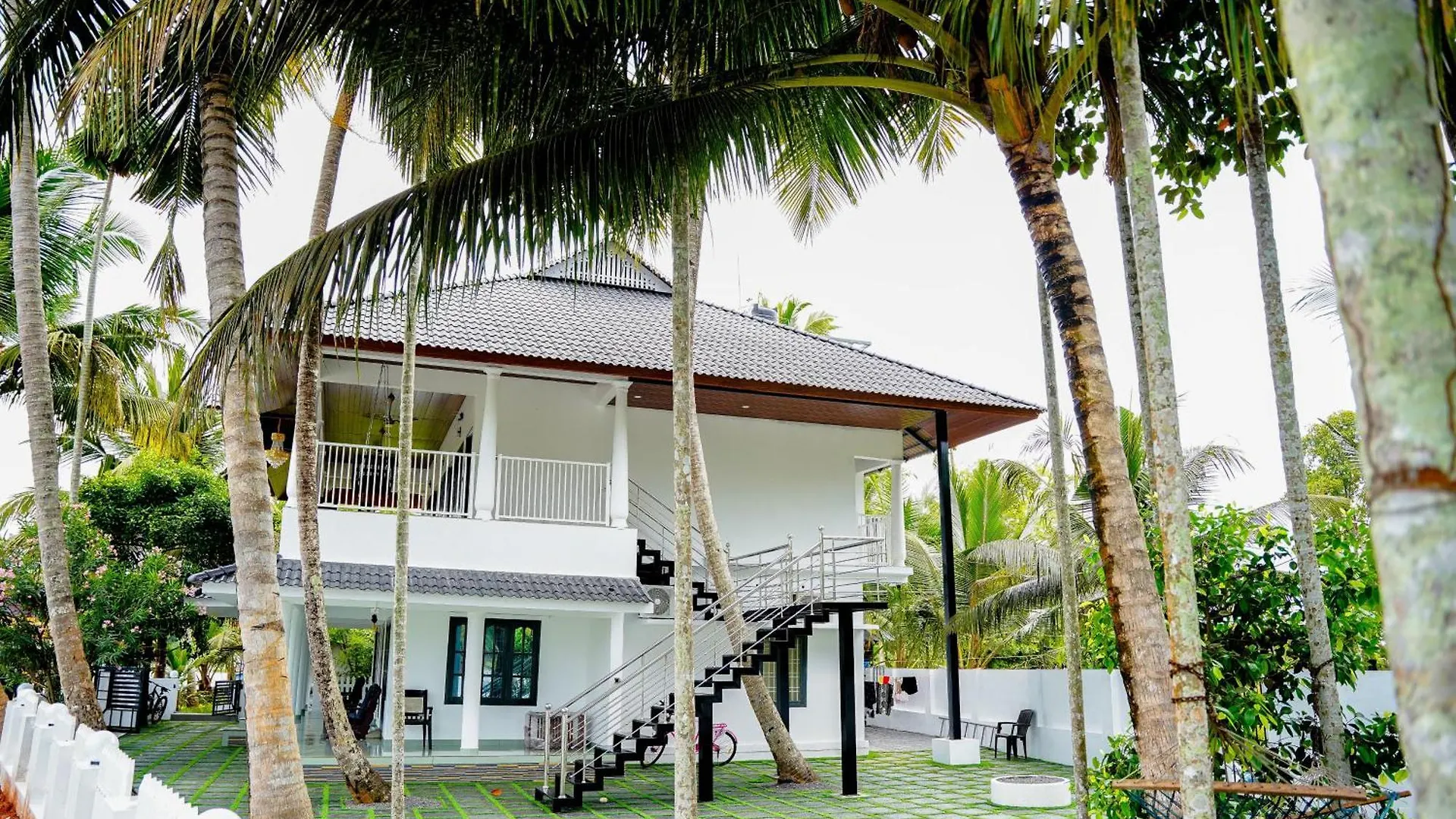 Manthra Lake View Homestay Alappuzha