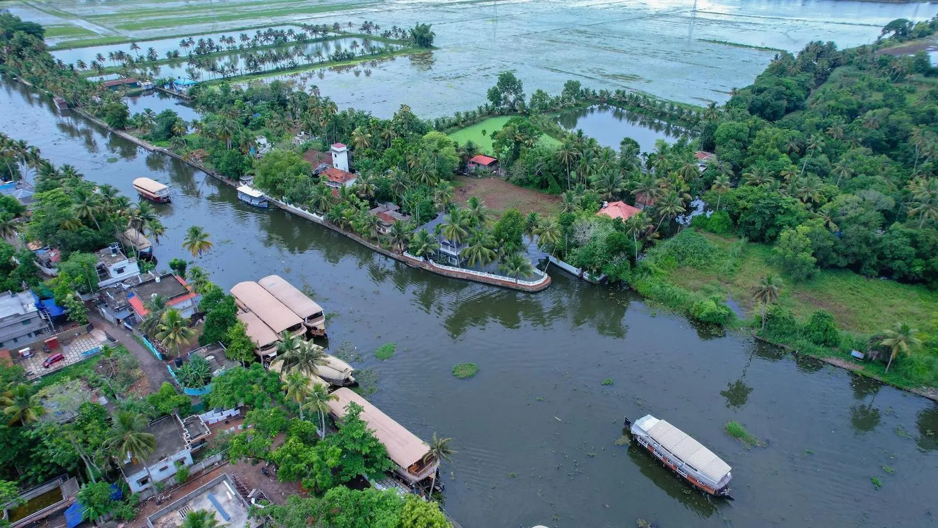 Manthra Lake View Homestay Alappuzha